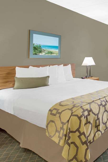 Hotel Baymont by Wyndham Janesville photo 1