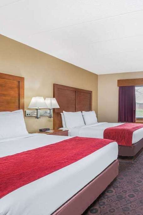 Hotel Baymont by Wyndham Kasson Rochester Area photo 2