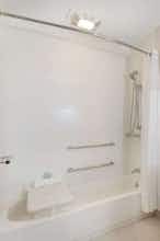 Hotel Wingate Altoona/Medical Center photo 5