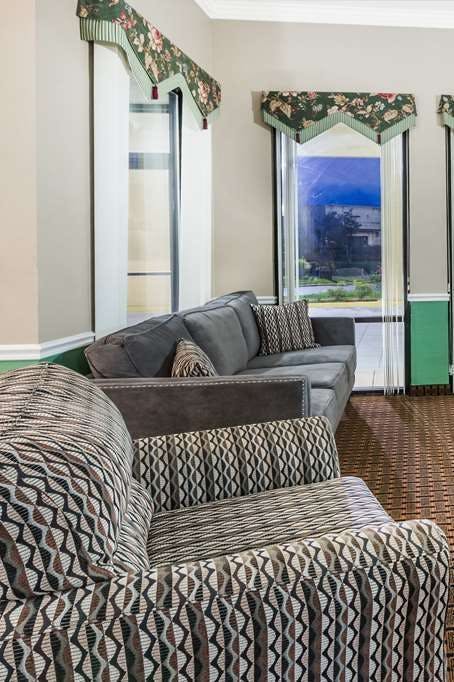 Hotel Super 8 by Wyndham Madison/Ridgeland Area photo 4