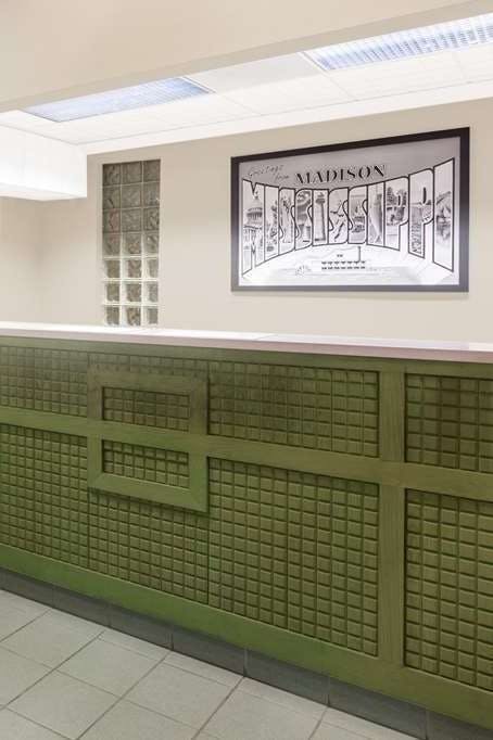 Hotel Super 8 by Wyndham Madison/Ridgeland Area photo 5