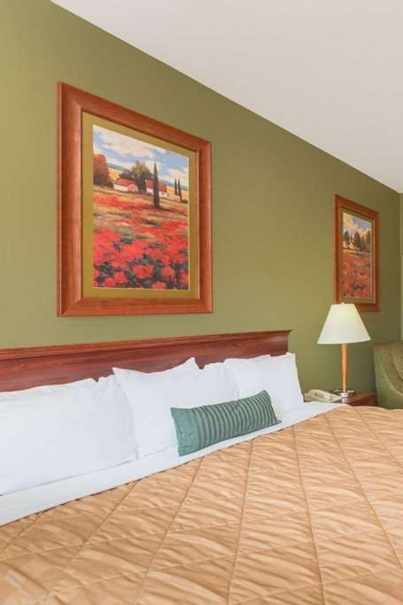 Hotel Ramada by Wyndham Catlettsburg/Ashland photo 1