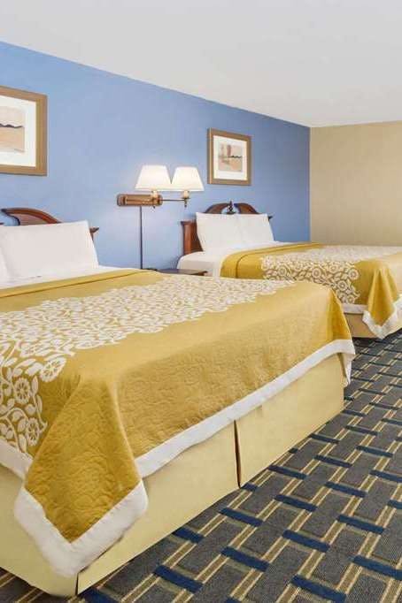 Hotel Days Inn by Wyndham Plymouth photo 2