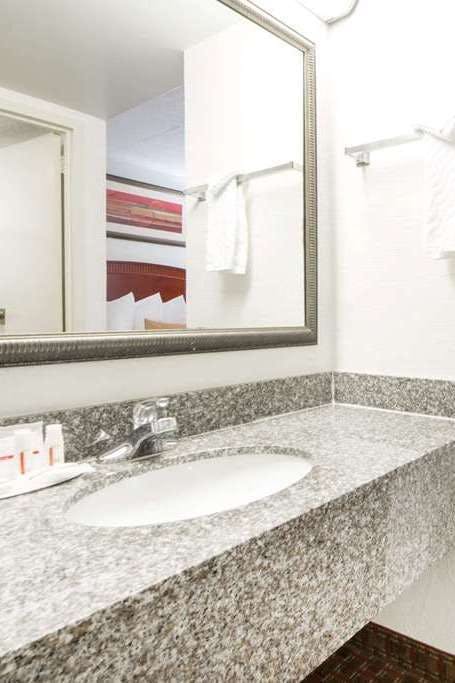 Hotel Ramada Enid photo 4