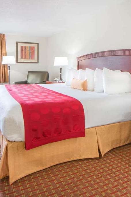 Hotel Ramada Enid photo 1