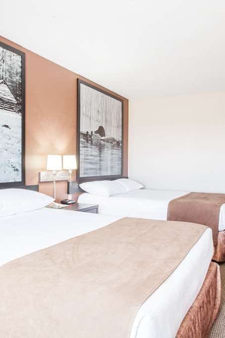 Hotel Super 8 by Wyndham Meadow Lake photo 2