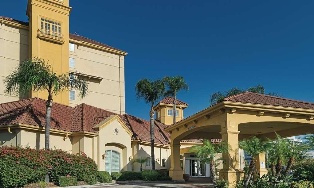 La Quinta Inn & Suites by Wyndham Ontario Airport