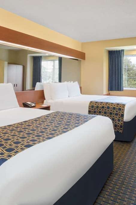 Hotel Microtel Inn & Suites by Wyndham Leesburg/Mt Dora photo 2