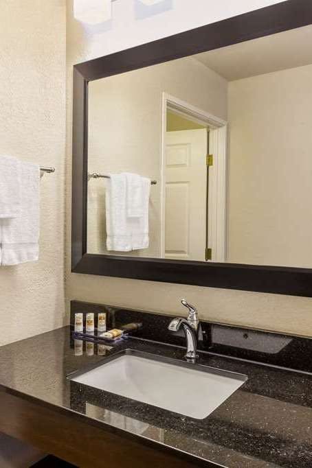 Hotel La Quinta Inn & Suites by Wyndham Spokane Valley photo 4