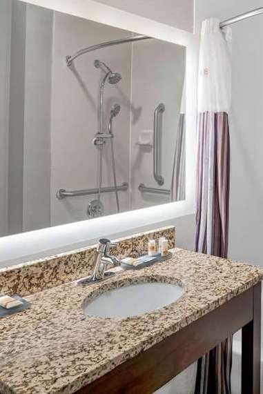 Hotel La Quinta IS Cookeville photo 5