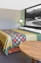 Hotel Super 8 Clarksville AR photo 1