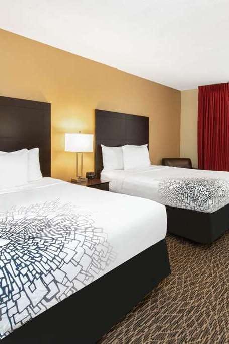 Hotel La Quinta Inn by Wyndham Clearwater Central photo 2