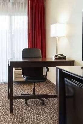 Hotel La Quinta Inn by Wyndham Clearwater Central photo 3