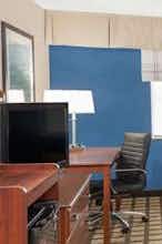 Hotel Baymont Inn and Suites Galesbu photo 3