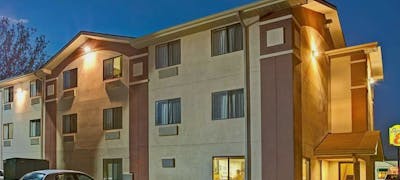 Super 8 College Park Wash DC