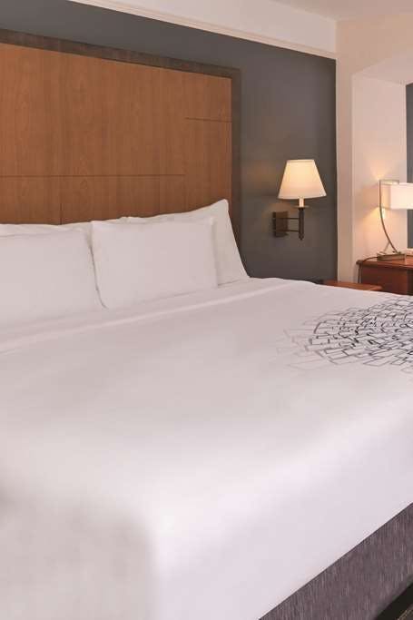 Hotel La Quinta Inn & Suites by Wyndham Ruidoso Downs photo 1