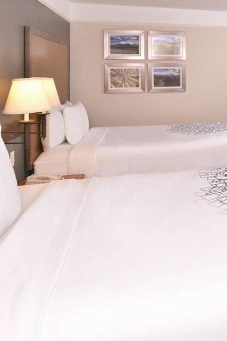 Hotel La Quinta Inn & Suites by Wyndham Ruidoso Downs photo 2