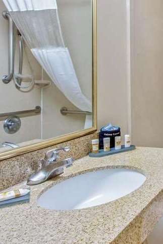 Hotel La Quinta Inn & Suites by Wyndham Ruidoso Downs photo 5