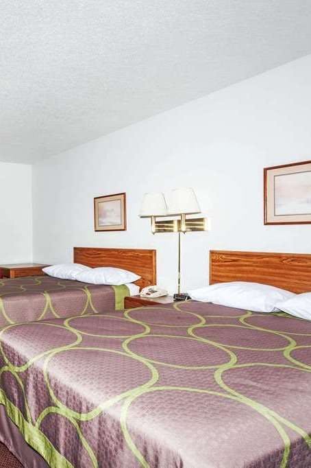 Hotel Super 8 by Wyndham Winchester VA photo 2