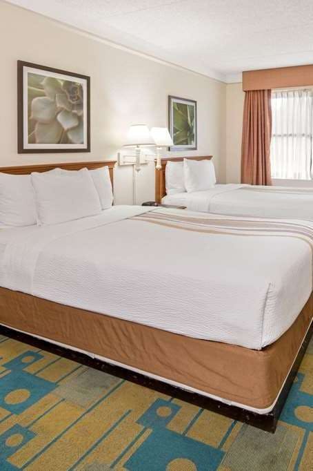 Hotel La Quinta Inn by Wyndham San Diego - Miramar photo 2