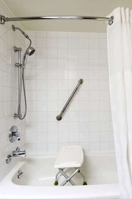 Hotel Ramada by Wyndham Trenton photo 4