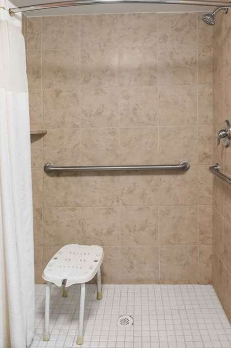 Hotel Wingate by Wyndham Bowling Green photo 5