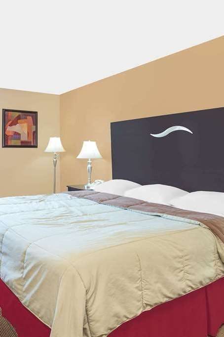 Hotel Super 8 Sheboygan photo 1