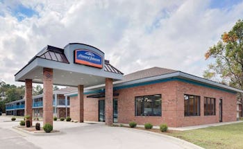 Howard Johnson by Wyndham Florence