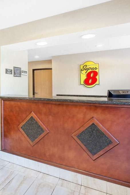 Hotel Super 8 by Wyndham Seville photo 5