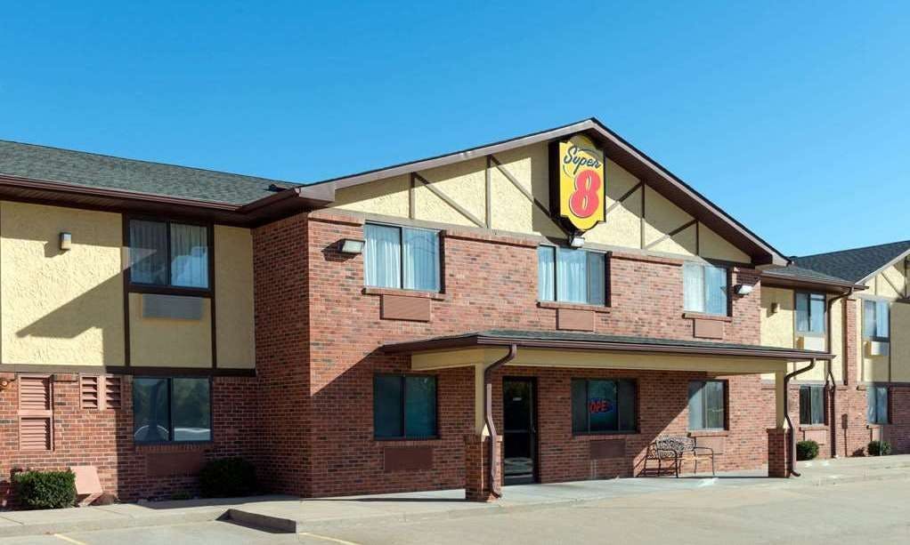 Super 8 by Wyndham Warrenton