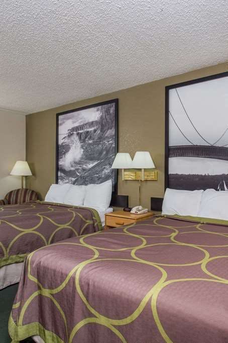 Hotel Super 8 by Wyndham Houghton Lake photo 1