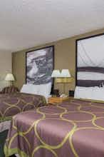 Hotel Super 8 by Wyndham Houghton Lake photo 1