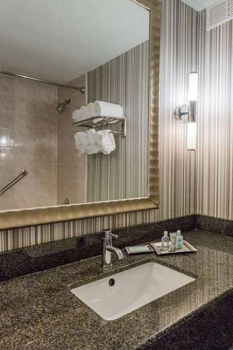 Hotel Wyndham Garden Norfolk Downtown photo 5