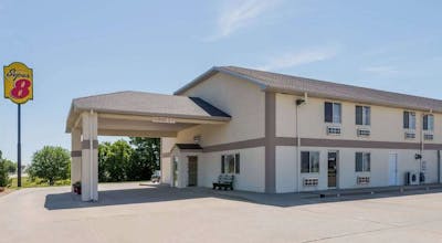 Super 8 Beloit KS