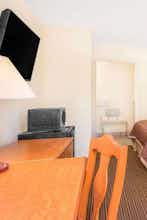 Hotel Days Inn Spartanburg Waccamaw photo 3