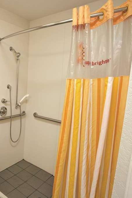 Hotel La Quinta Inn & Suites by Wyndham Birmingham Hoover photo 4