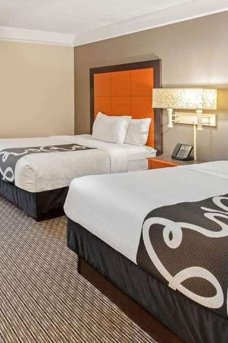 Hotel La Quinta Inn & Suites by Wyndham Birmingham Hoover photo 2