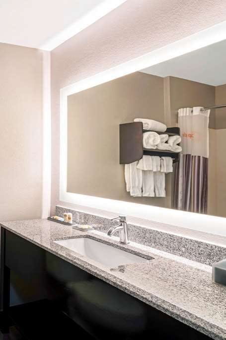 Hotel La Quinta Inn Ste Lebanon photo 4
