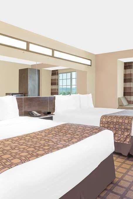 Hotel Microtel Inn & Suites by Wyndham Mansfield photo 2