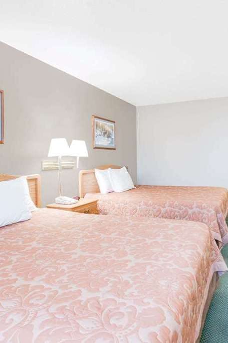 Hotel Super 8 Sisseton photo 2