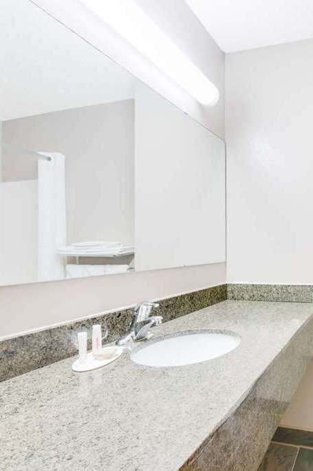 Hotel Super 8 Sisseton photo 4