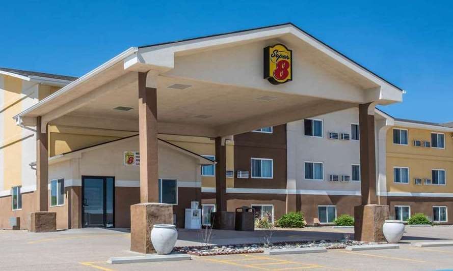 Super 8 by Wyndham Gillette