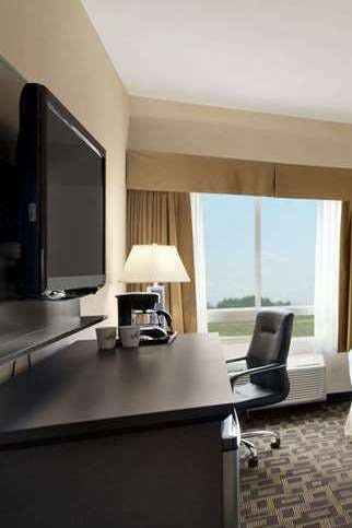Hotel Days Inn & Suites by Wyndham Winnipeg Airport Manitoba photo 3