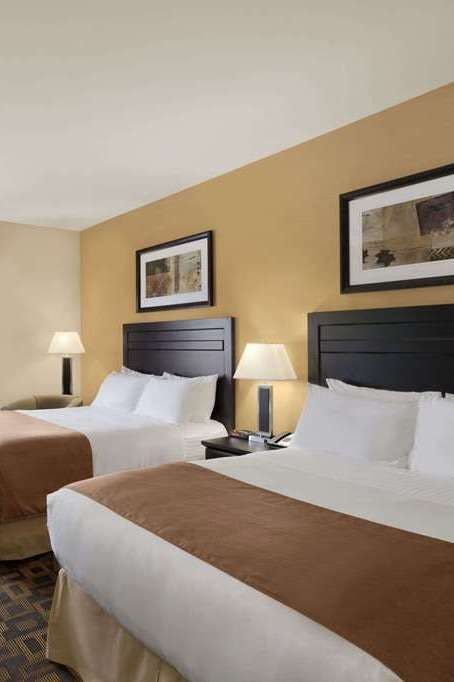 Hotel Days Inn & Suites by Wyndham Winnipeg Airport Manitoba photo 2