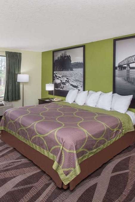 Hotel Super 8 by Wyndham Southaven photo 1