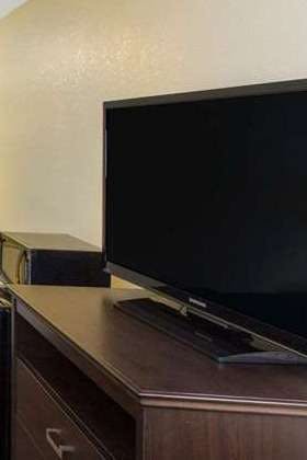 Hotel Super 8 by Wyndham Southaven photo 4