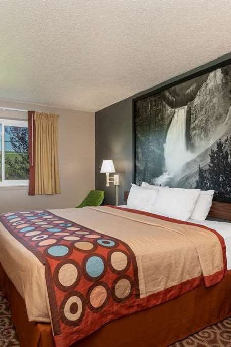 Hotel Super 8 by Wyndham Gillette photo 1