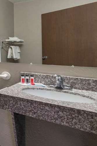 Hotel Super 8 by Wyndham Gillette photo 4