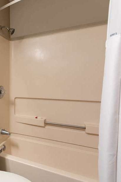 Hotel Super 8 by Wyndham Gillette photo 5