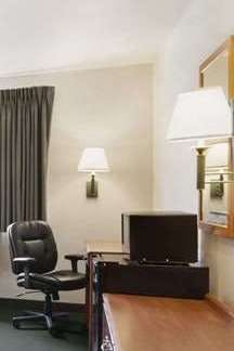 Hotel Super 8 Salmon photo 3